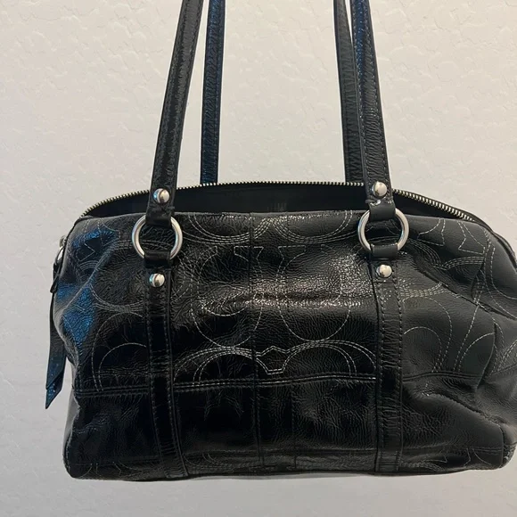 Black patent leather Coach signature shoulder duffle WITH matching wallet - Picture 2 of 7